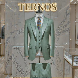 Terno Verde claro Risca de giz